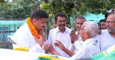 राजद प्रत्याशी विशाल कुमार जायसवाल ने महाराजगंज में जन संपर्क कर मांगा आशीर्वाद