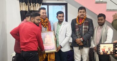 न्यू साउथ वेल्स के पूर्व मेयर व वर्तमान काउंसलर समीर पांडेय का भरहोपुर ननिहाल में पहुंचने पर हुआ भव्य स्वागत