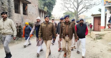 मशरख राम जानकी मंदिर में लाखों रूपये की भगवान श्री राम ,लक्ष्मण और मॉं सीता की अष्टधातु की मूर्तियां हुई चोरी मौके पर जांच के लिए पहुंची पुलिस